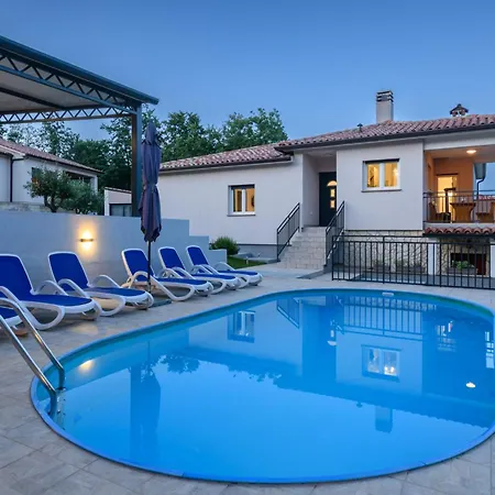 House Luka By Briskva Villa *