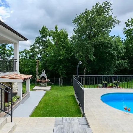 House Luka By Briskva Villa *