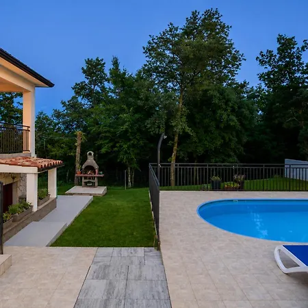 House Luka By Briskva Villa