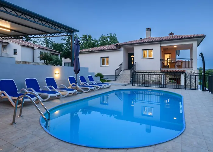 House Luka By Briskva Villa *