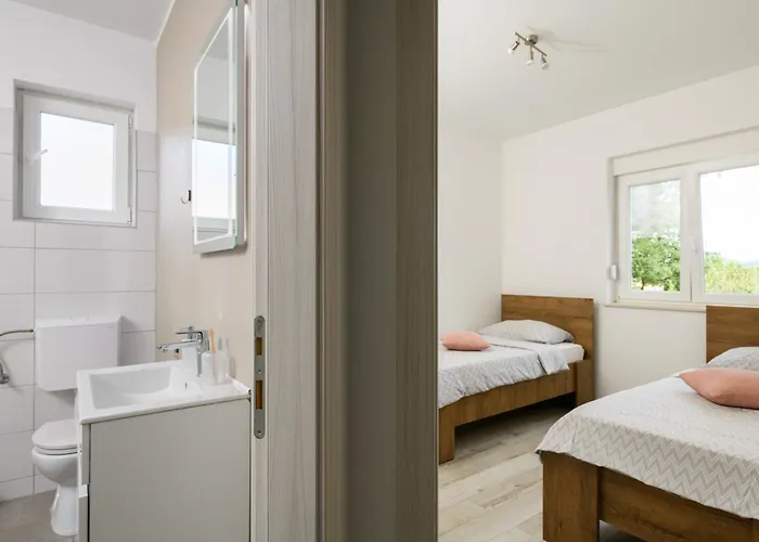 House Luka By Briskva Villa