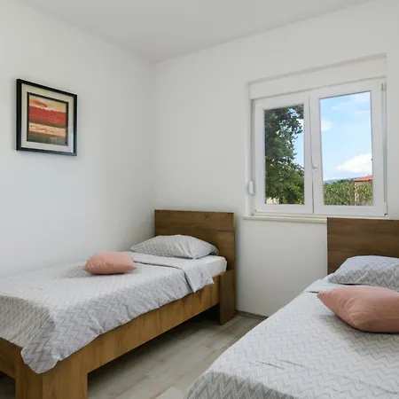 House Luka By Briskva Villa