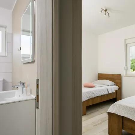 House Luka By Briskva Villa