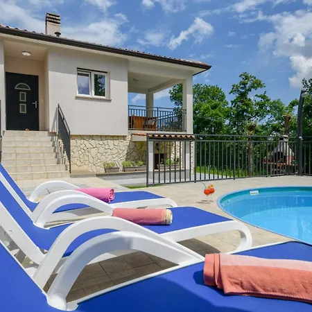 House Luka By Briskva *