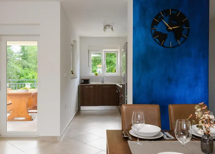 House Luka By Briskva *