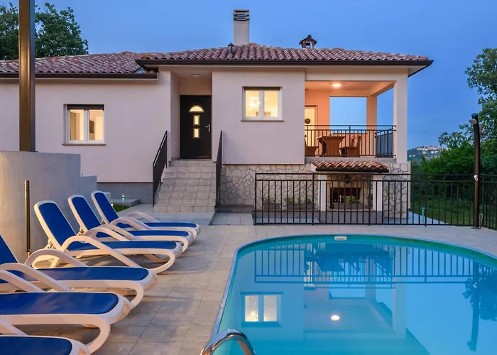 Vila House Luka By Briskva