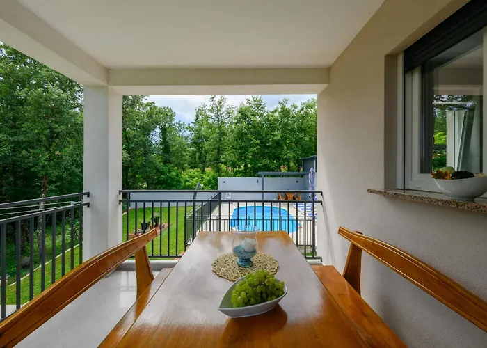 House Luka By Briskva Vila Krapan